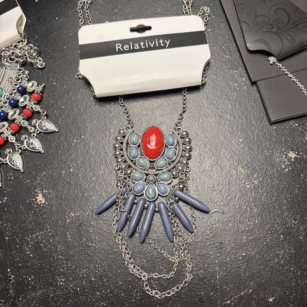 Southwest Style Beaded Pendant Necklace Metal Chain